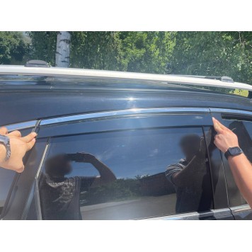 Дефлектори вікон Honda CR-V 2007-2012 з нерж. хром полоскою-4